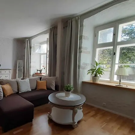 Kohtu 24-1 * Kuressaare